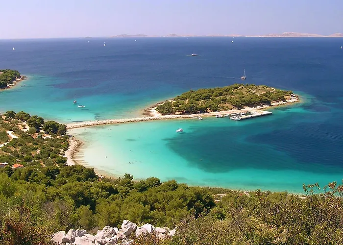 With A Parking Space - 17059