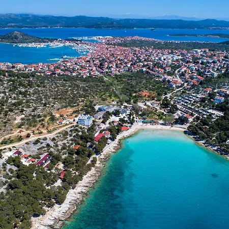 With A Parking Space - 17059