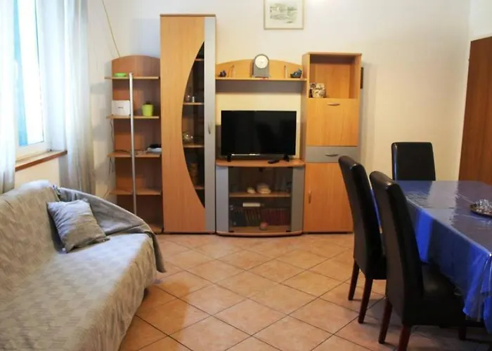 Apartman With A Parking Space - 17059