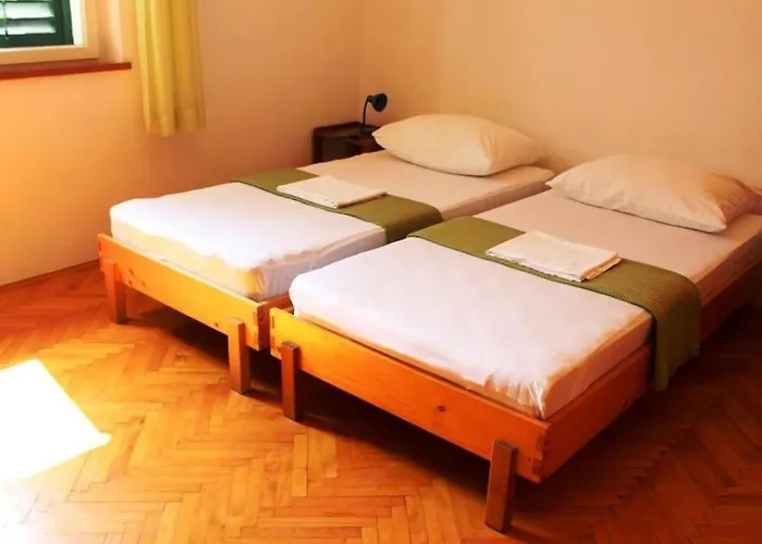 With A Parking Space - 17059